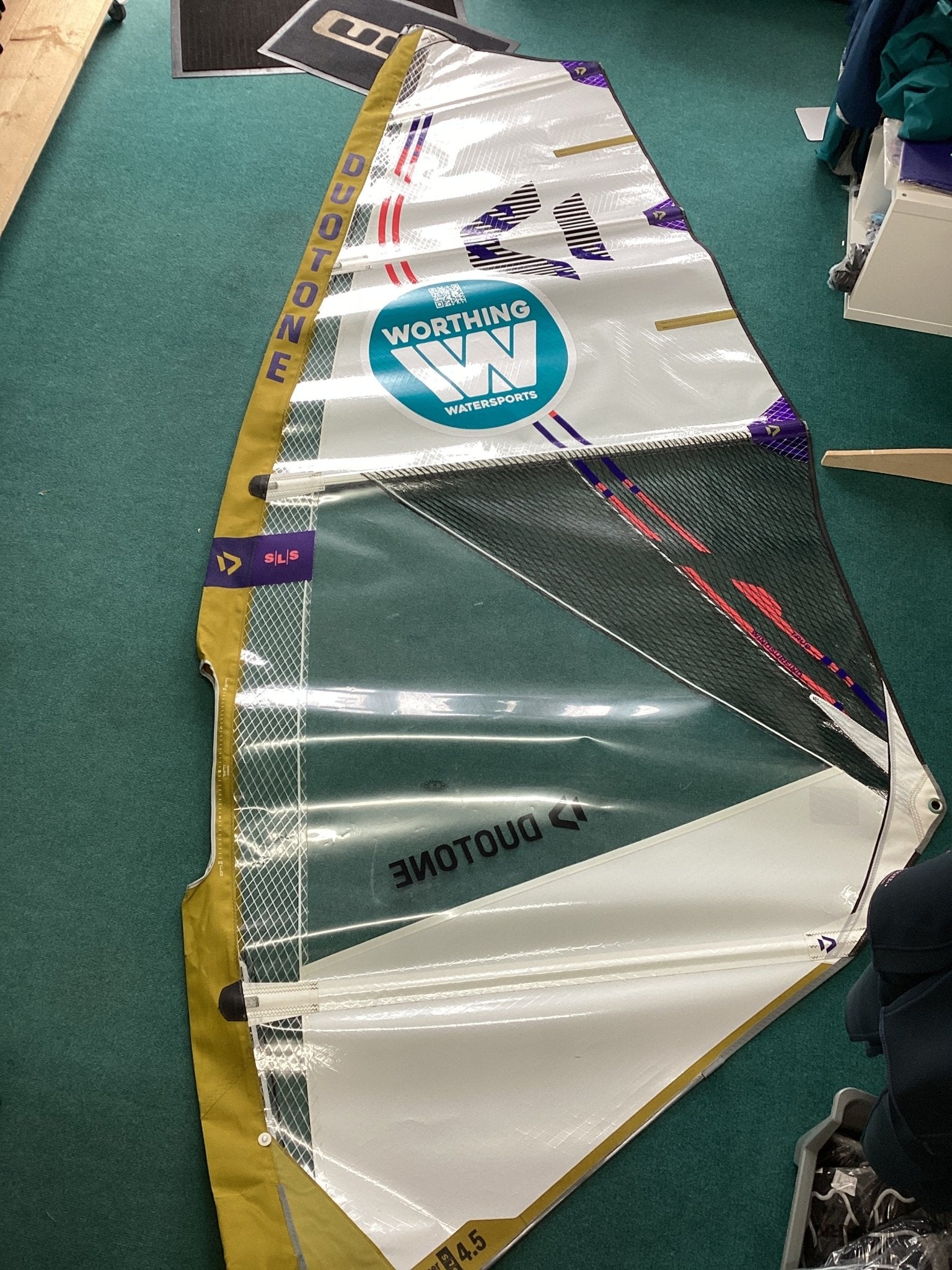 USED Duotone Super Hero SLS 2024 4.5m - Worthing Watersports - Windsurfing Sails - Duotone Windsurfing