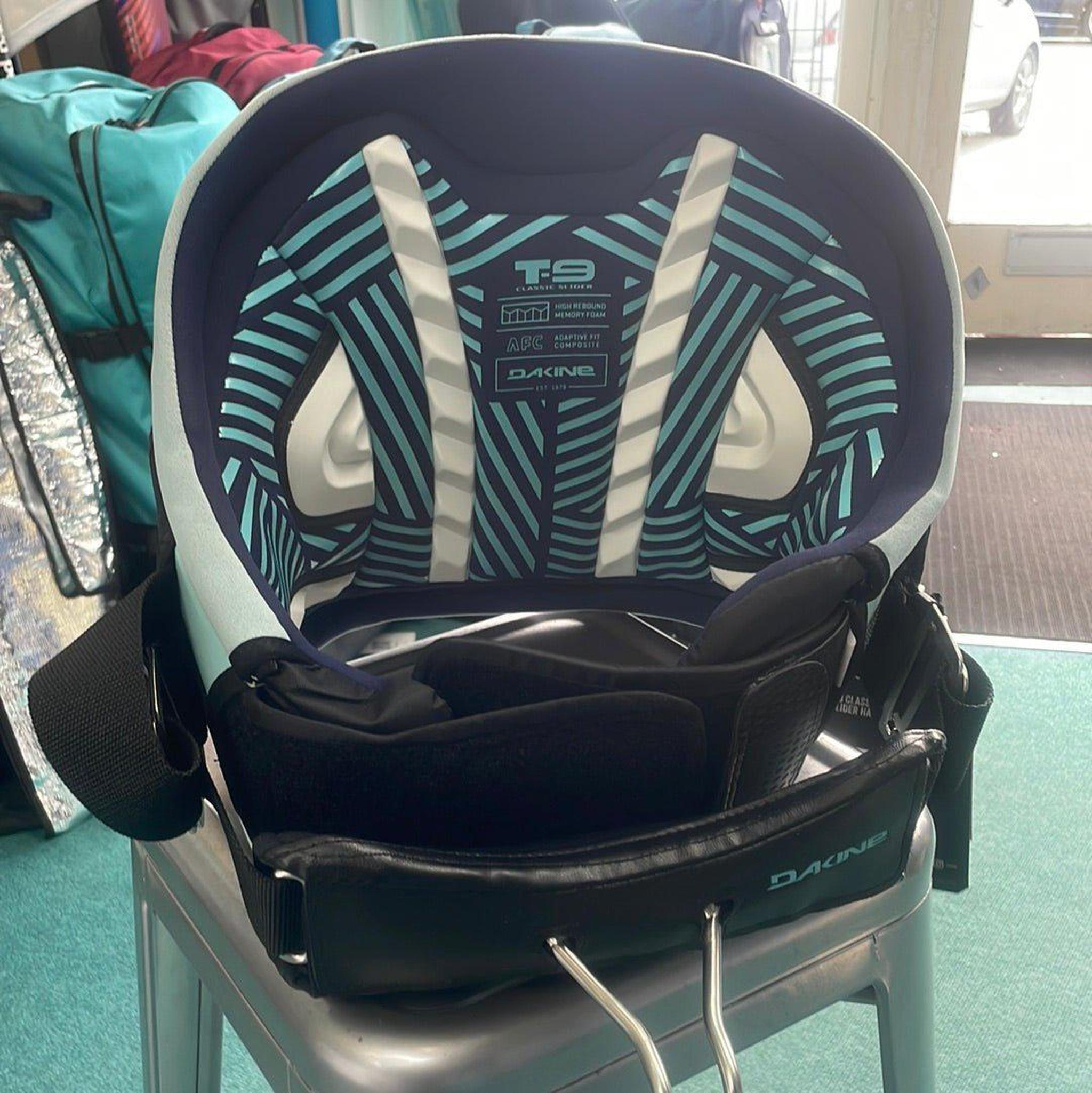 Dakine T-9 Classic Slider Windsurfing Harness