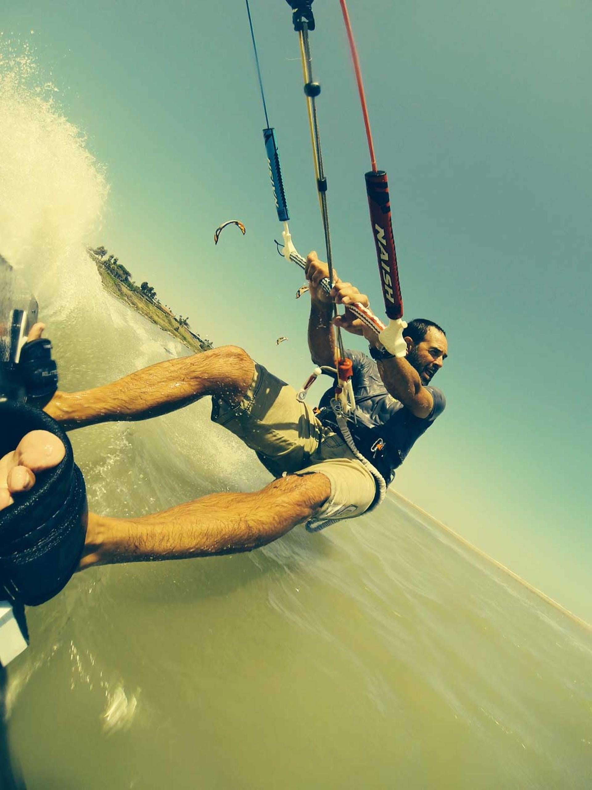 Flymount Go Pro Fin Bolt Twintip Kiteboard & Wakeboard Mount