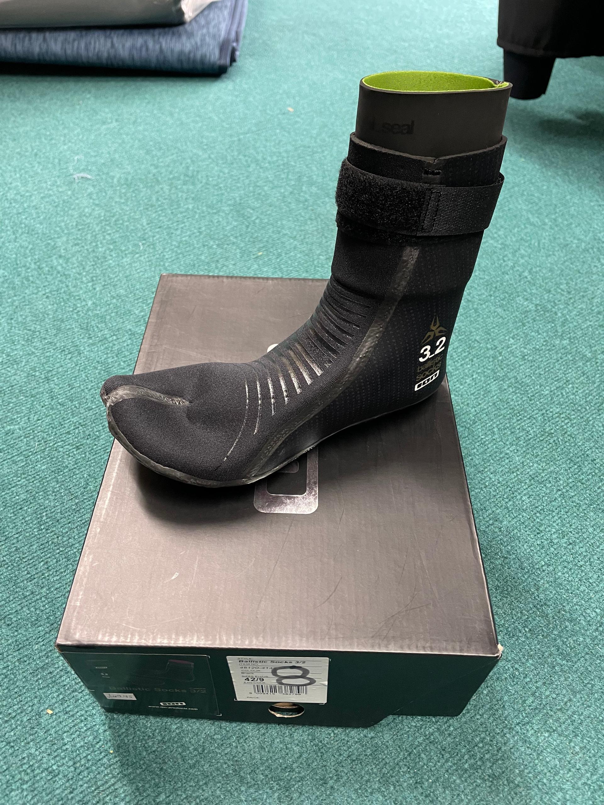 ION Ballistic Socks 3/2 Internal Split Pre 2020