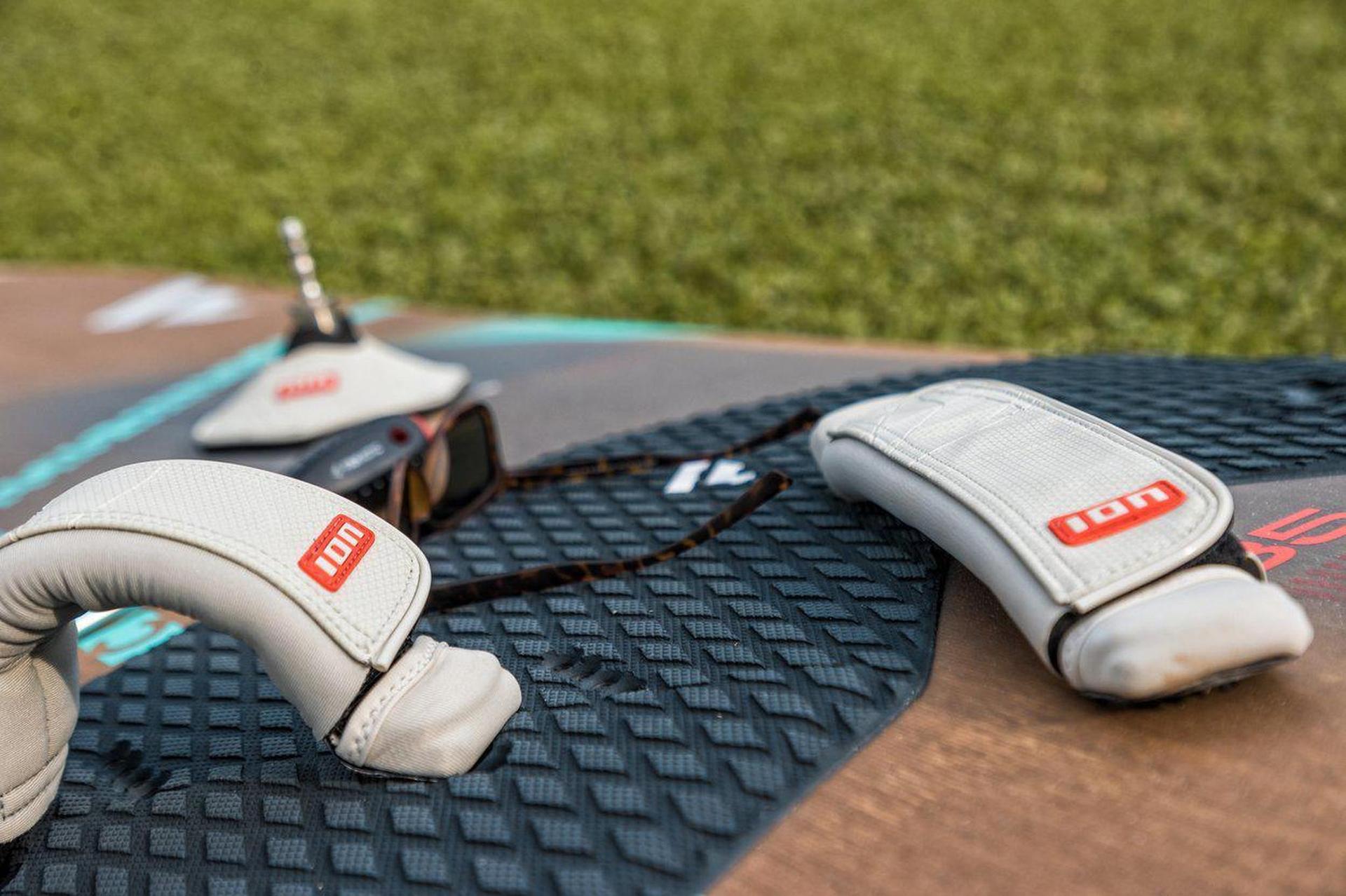 ION Mastbase Protector 2024